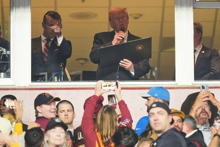 President Trump showered with boos during Lions