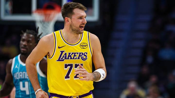 Luka Dončić scores 38 points as Lakers use strong third quarter to earn 6th win in last 7 games 121