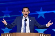 Carlos Eduardo Espina: “Subo 15 videos al día porque me pongo límites, pero podrían ser 30 o 40 con todo lo que pasa”