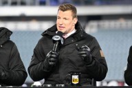 Rob Gronkowski ‘Glad’ Patriots Didn’t Trade at Deadline After Mike Vrabel Explained Team’s Inactivity