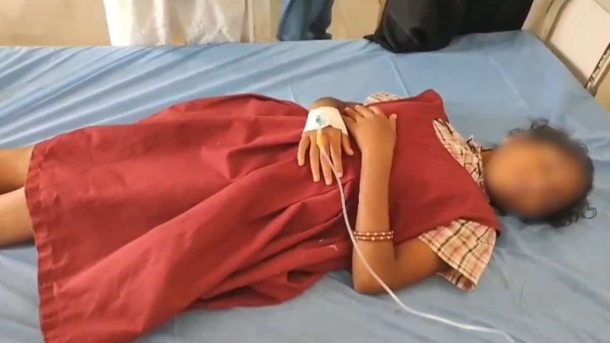 17 students fall sick in Karimnagar after consuming midday meals