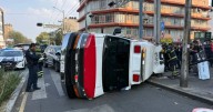 ¡Fuerte choque en CDMX! Ambulancia se estrella contra camioneta y vuelca sobre Félix Cuevas
