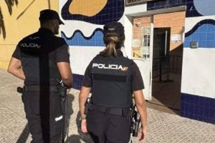 Se hacían pasar por menores no acompañados para entrar en España: nueve detenidos en Melilla