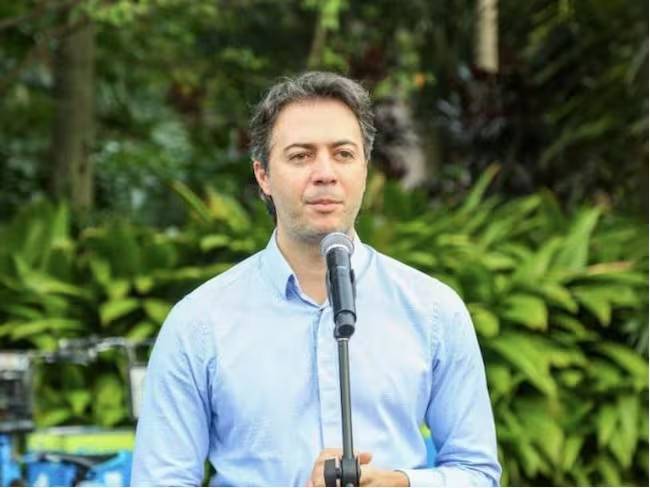 Daniel Quintero denuncia "trabas" tras el bloqueo de su candidatura en Antioquia