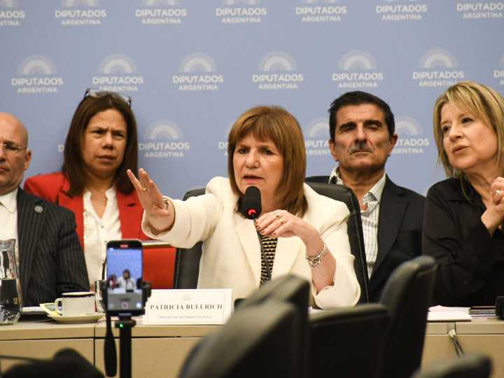 Bullrich trató de "institución retrógrada" a la AFA y dijo que desde el Senado investigará su transparencia