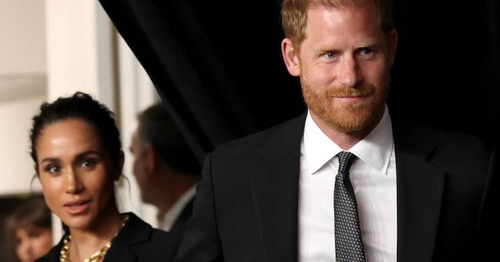 Body language expert says Prince Harry plays 'subservient role' alongside Meghan