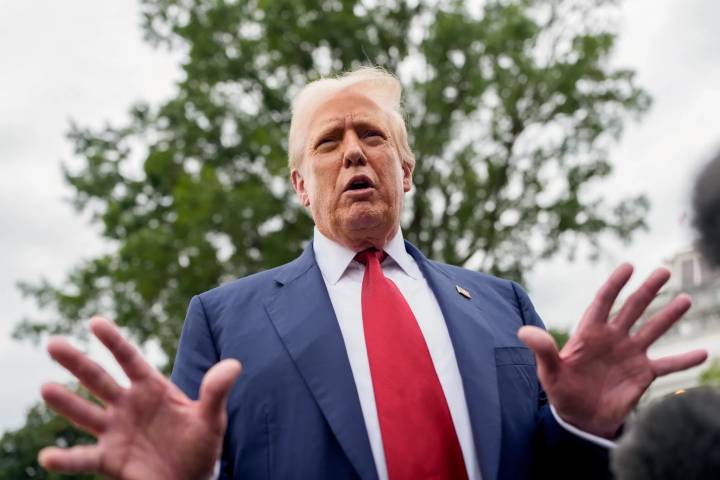 Trump amenaza a Colombia: Tiene fábricas de cocaína. Me enorgullecería destruirlas