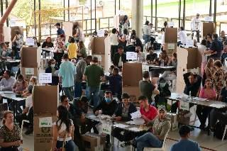 Derecha fragmentada y reloj electoral en marcha