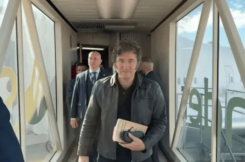 Milei partió hacia Miami, dará un discurso en el America Business Forum