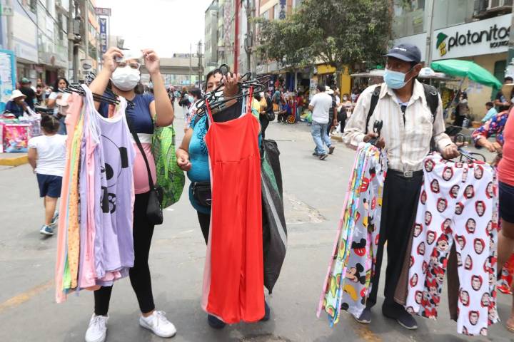 Especialistas advierten impacto económico de la informalidad en Perú