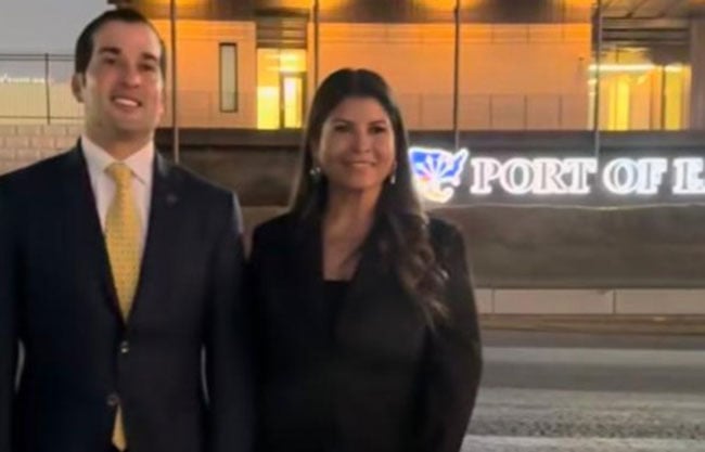 Alcalde inaugura nuevo letrero de bienvenida a Eagle Pass