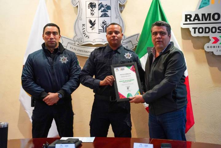 Ramos Arizpe reconoce a policías por su desempeño ejemplar en Seguridad Pública