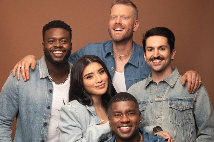 Pentatonix Celebrates 11th Top 10 on Holiday Albums Chart With ‘Christmas In the City’