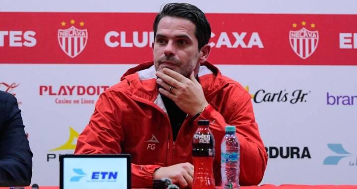 Necaxa anuncia la salida de Fernando Gago tras fracaso en el Apertura 2025