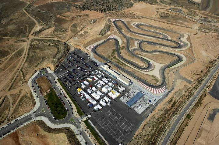 Las Cortes piden al Gobierno conectar Motorland y Alcañiz con el tren y acelerar la A