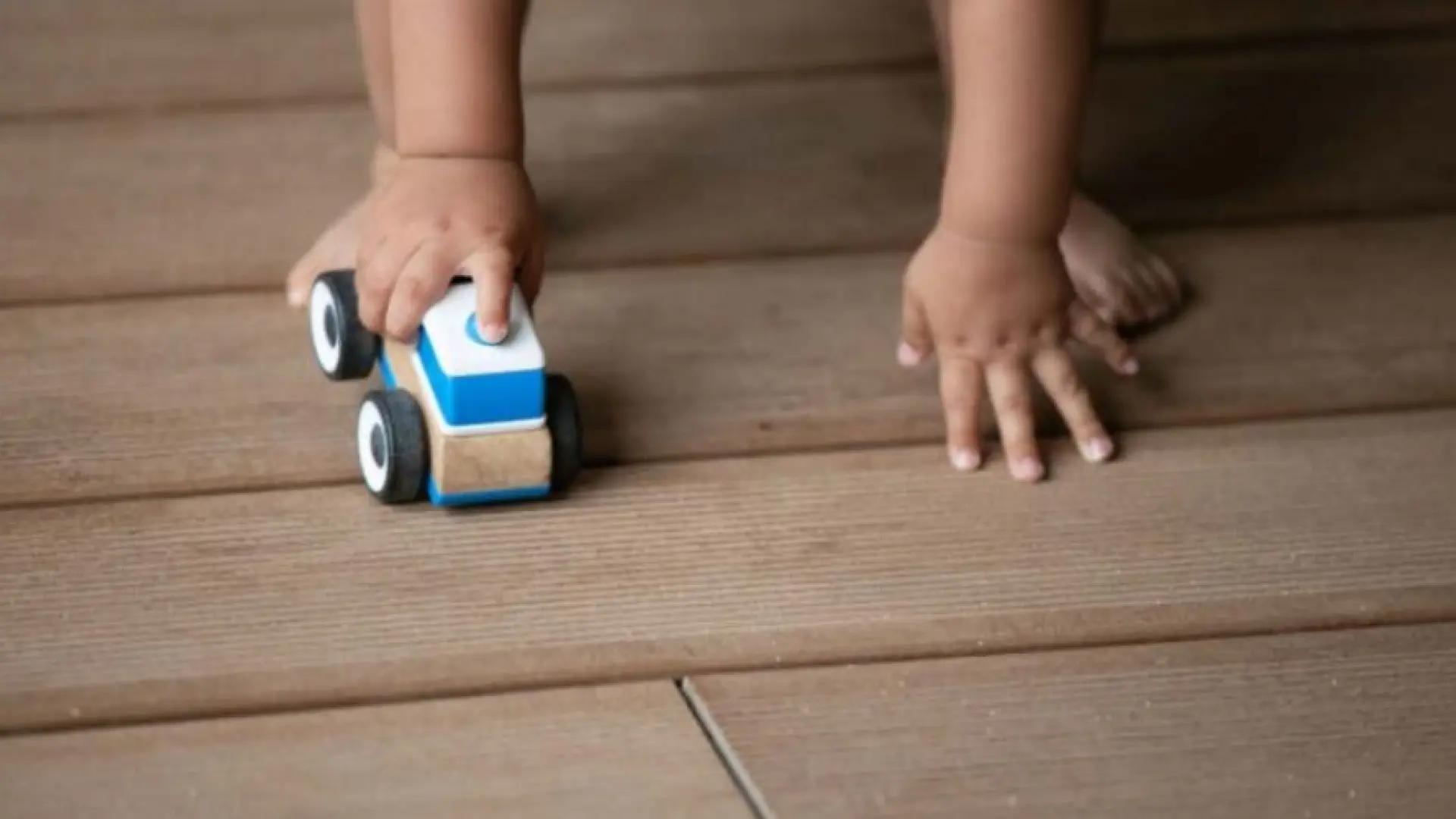 Los niños catalanes tienen más riesgo de caer en la pobreza que los adultos: Un 27% los menores frente a un 15% los mayores