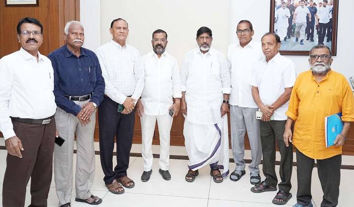 Telangana govt urged to clear KU retired teachers’ pension dues