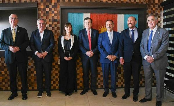 "Generosidad": la propuesta de Quintela para contener a los gobernadores en el Congreso