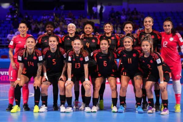 España no da opción a Colombia y llega a cuartos de final como primera de grupo