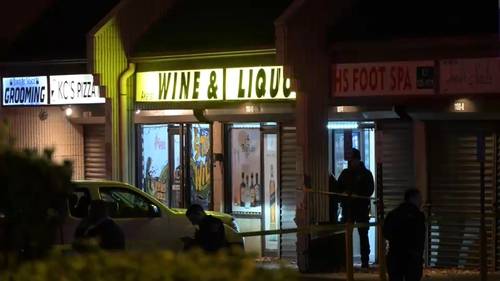 Liquor store clerk fights back against would-be robber in Holtsville, Suffolk County