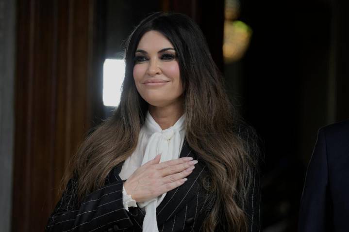 Kimberly Guilfoyle, exconductora de Fox News, asume como embajadora de EEUU en Grecia
