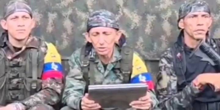 Cabecilla de las disidencias de las Farc acusó al presidente Petro de tener alianza con el ELN para las presidenciales del 2026