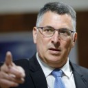 Milei recibe al canciller israelí, que participará de homenajes a las víctimas de los atentados y reuniones con empresarios