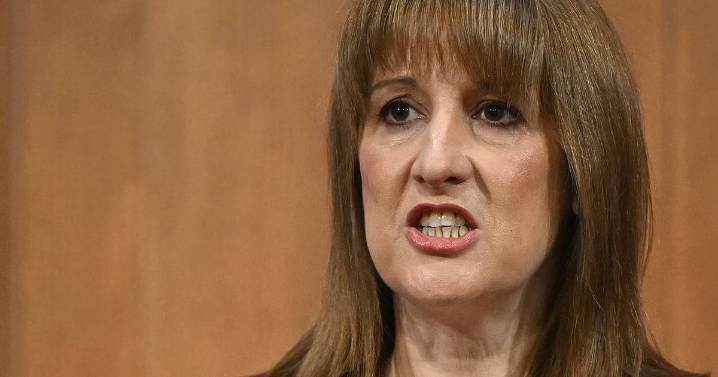 Rachel Reeves to 'hammer drivers with 3p pay