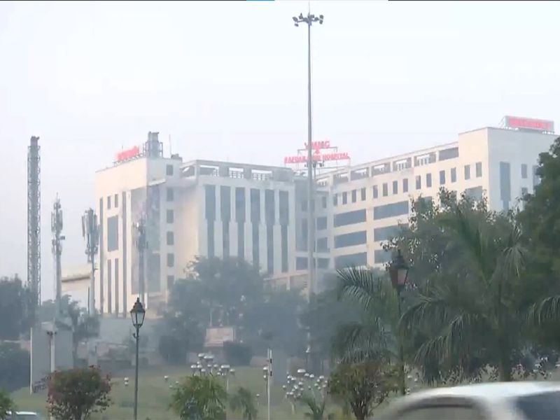 Delhi's air quality slips into 'severe' category; several areas record AQI above 400