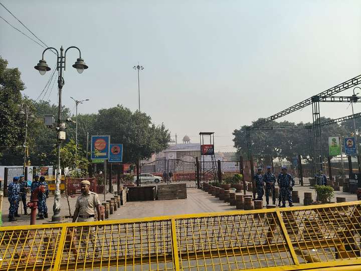 Gloom, fear and silence in Chandni Chowk a day after Delhi blast