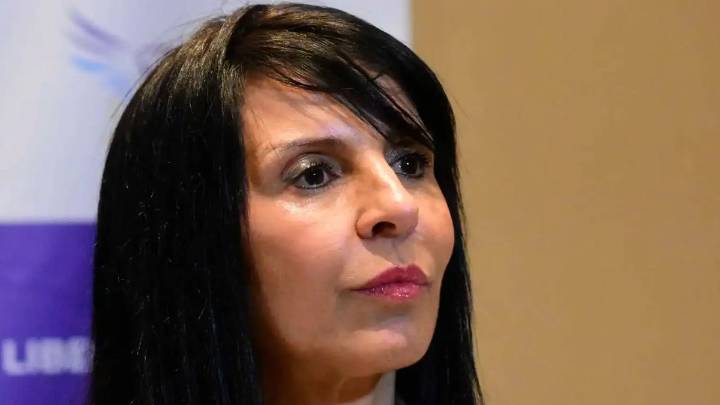 Senadora libertaria detenida en 2002 por drogas no podrá jurar hoy por su banca