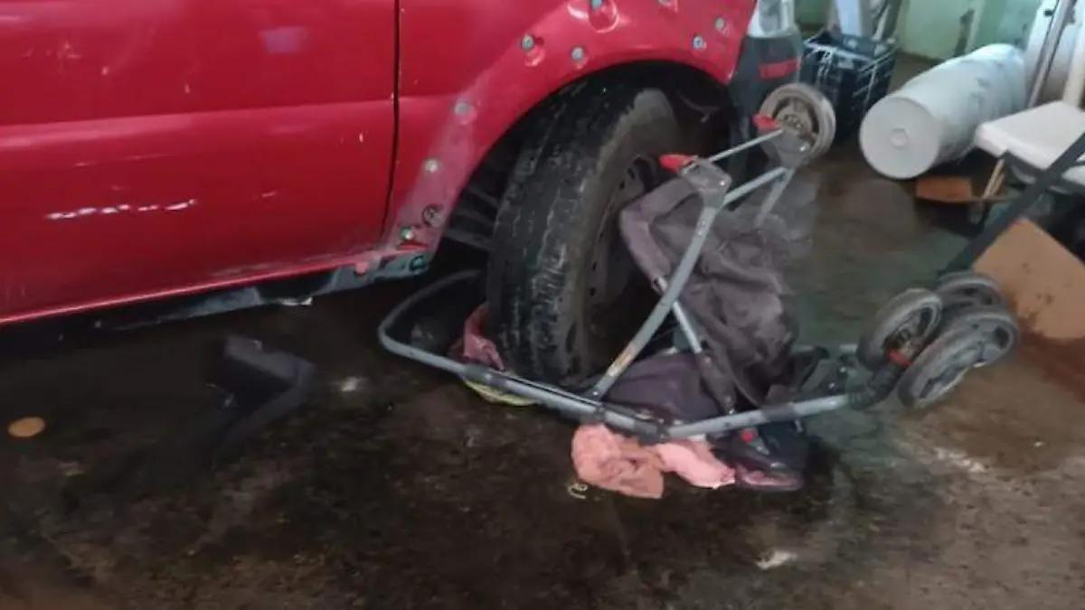Rescatan a niña de 2 años prensada por camioneta en San Francisco del Rincón