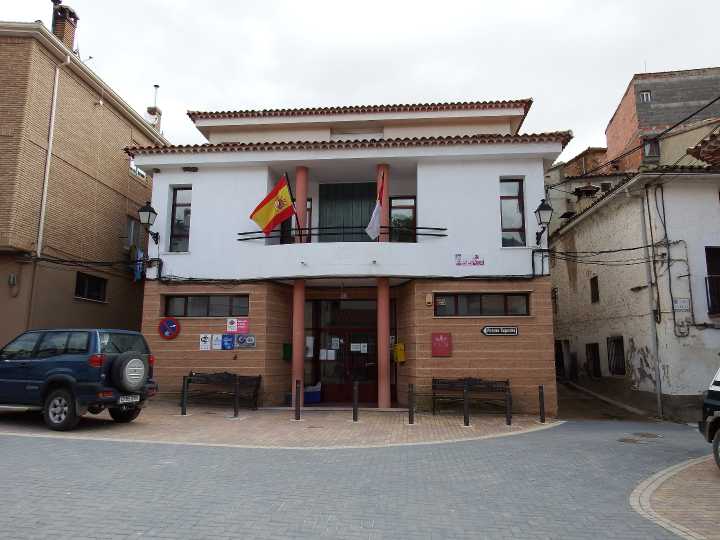 César Saiz dejará la Alcaldía de Villar del Humo pero seguirá como concejal no adscrito tras su detención