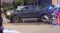 Accidente entre una camioneta y una motocicleta