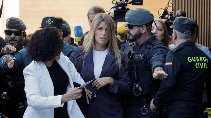 Vilaplana declara que no tiene el ticket del parking del día de la dana y que Mazón "escribía mucho por el móvil"