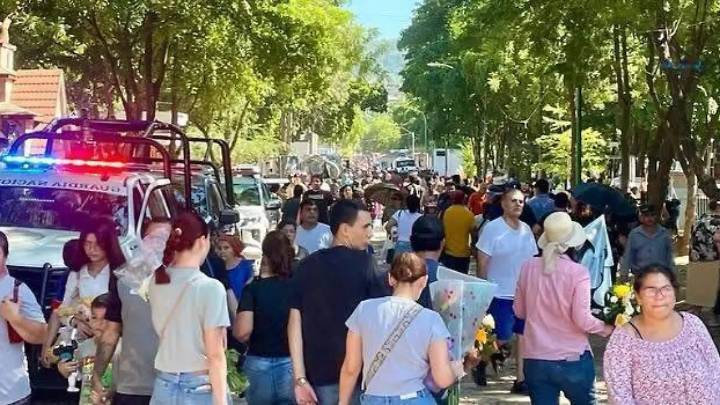 Sin incidentes y alta afluencia en panteones de Culiacán: Protección Civil