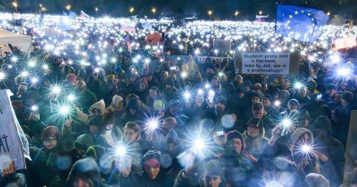 Slovaks protest on anniversary of Velvet Revolution