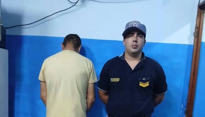 Dudas por la muerte de un hombre en La Leonesa: detuvieron a su pareja y dos albañiles