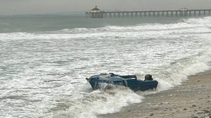 4 dead after panga boat capsizes off Imperial Beach in suspected human smuggling
