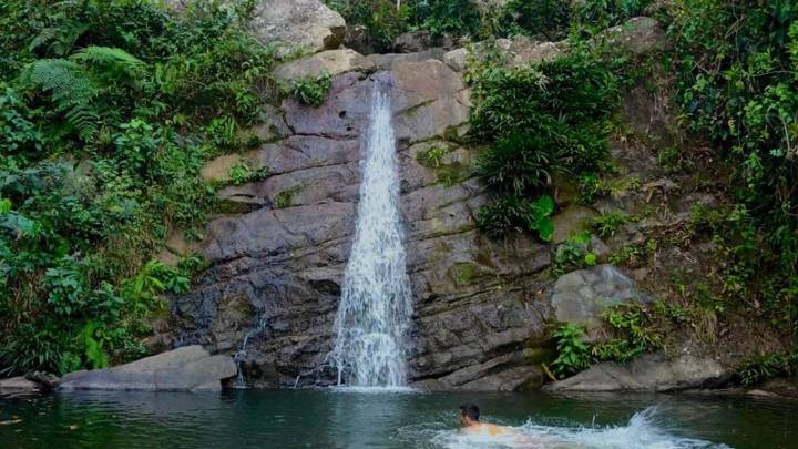 El pueblo de Santander que cautiva con sus pozos, balnearios y paisajes que parecen sacados de un cuento