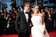 Jennifer Lawrence was photographed on set with this water bottle, and it’s surprisingly affordable