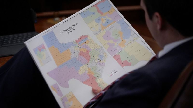 Juez federal prohíbe a Texas usar nuevos mapas de la Cámara favorables a los republicanos en las elecciones de medio término