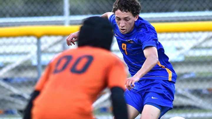 Laney soccer overcomes Wakefield, advances to Round 3 playoff game