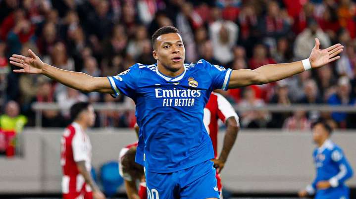Marca Mbappé 4 goles póker merengue en Grecia