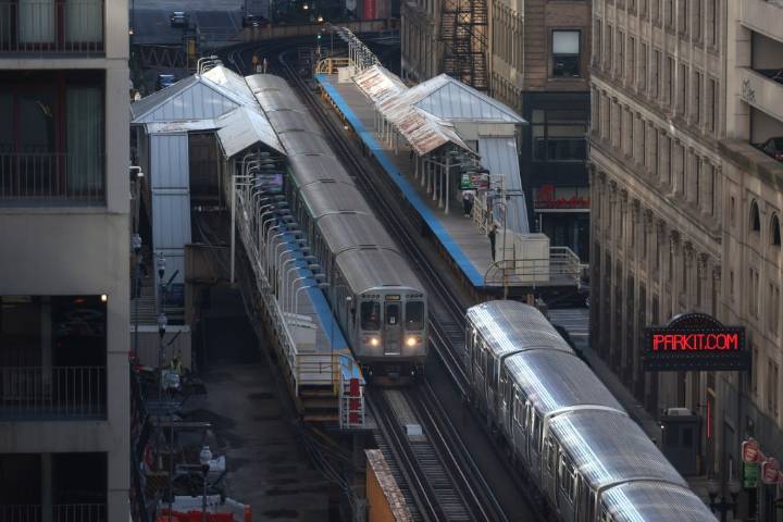 Letters: Do we still need all the bureaucracy involved in Illinois transit?