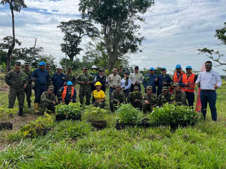 El Ejército Nacional siembra más de 600 árboles nativos en la vereda El Bosque de Villavicencio