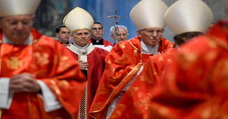 Pope Leo XIV Honors Deceased Prelates as Heralds of Easter Hope