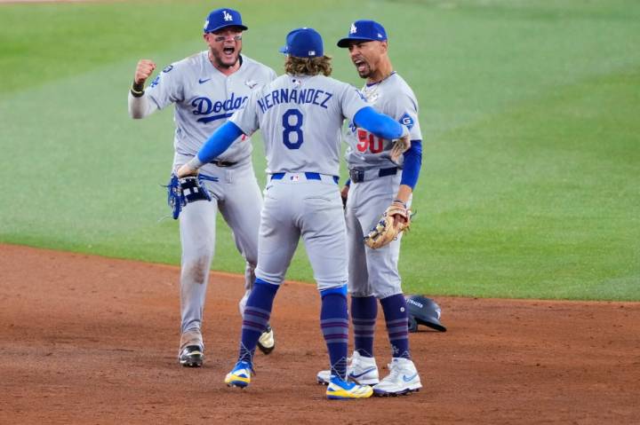 Dodgers win second straight World Series after beating Blue Jays in extra innings of Game 7