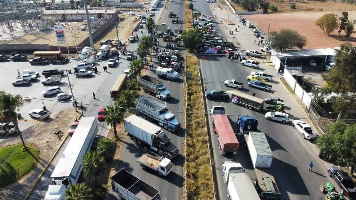 ¿Por qué los bloqueos afectan tu despensa? Transportistas explican cómo un camión detenido frena todo el abasto