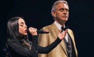 Nicki Nicole cantó "Vivo per lei" junto a Andrea Bocelli y emocionó a todos
